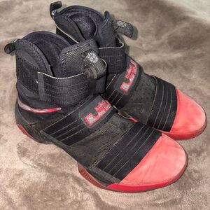 Nike Lebron Soldier 10